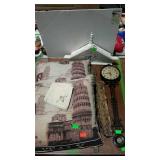 Home decor battery operated metal banjo style wall