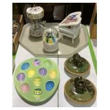 Easter theme egg plate, two covered pottery