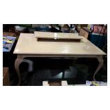 White painted dinning table, does match lot 1552,