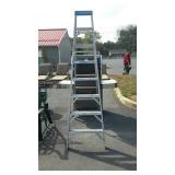 Warner 8-foot aluminum step ladder