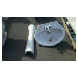 Porcelain pedestal sink, shell shaped with faucet