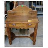 Single drawer kids desk, measures 30 inches long,