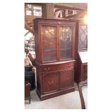 China cabinet one piece with single drawer, one