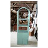 Look here guys nice green wicker sun room shelf,
