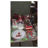 Christmas decor lot - two lighted snowmen, wreath