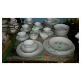 China, Ekco 44pcs