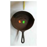Cast iron 9" skillet