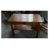 Old Oak Work Table Desk, having the 2 board top