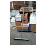 Push broom
