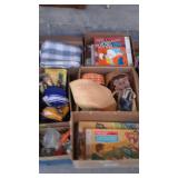 Pallet lot: fabric, hats, games and puzzles, toys