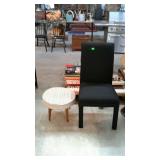 Group lot, includes oval shaped upholstered foot