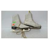 Ice skates - made in Canada, no size