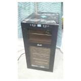Avanti wine chiller. Tested and working. Seller