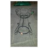 Metal plant stand, 16 " tall