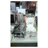 Kitchenware lot with bread machine, broiler, etc