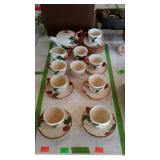 Dinnerware - 23-pcs Franciscan apple pattern