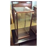 Glass Display Case, fool display style but for