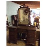 Mahogany Dressing Vanity, enter knee hole with