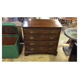 Pennsylvania House mahogany Bedside Chest, having