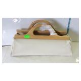 Beige handbag wooden handle rectangle design