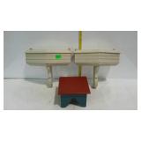 Pair of wooden home decor wall shrlves9" wide,