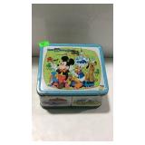 Metal Walt Disney World lunch box has the plastic