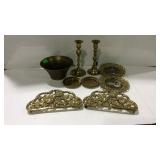 Group of misc brass home decor pieces, candle