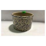 Sponge ware cheese crock but it has a hairline