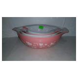 Complete Pyrex mixing bowl set. Pink and white.