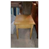 Ethan Allen single drawer end table some wear
