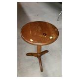 Pine side stand has wear good paint piece 18in
