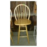 Windsor style swivel bar stool, 29" to seat,
