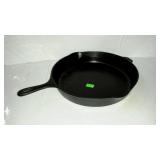 Cast iron skillet 12
