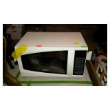 Sunbeam microwave white color 0.7 cut with the
