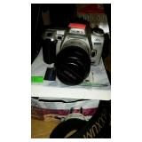 Camera lot, Minot Maxxum ST camera, plus Sunday