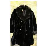 Ladies fur coat, not sure of size