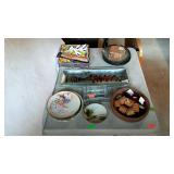 Decor group lot with table console pieces,