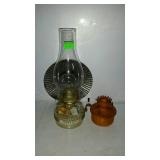 Oil lamp and oil lamp base