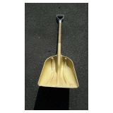 Poly grain type scoop shovel makes great snow