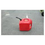 Blitz 5 gallon gasoline can  missing end cap