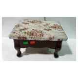 Small foot stool, with lift up top, measures, 15