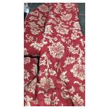 Bed linens, 80" wide comforter with pillow shams