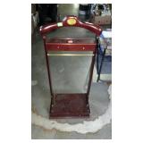 Valet stand, is missing hanger on top
