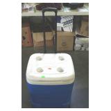 Igloo ice cube cooler with pull out handle, does