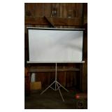 Elite screens projector screen in nice condition