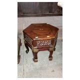 Asian accent stand, six sided top with the round