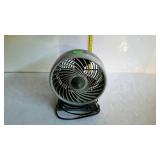 Electric fan, table top style - not tested by us