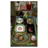 Decor group including pottery, trays, vases and