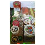 Misc lot, jelly glasses, bowl, decor plate,