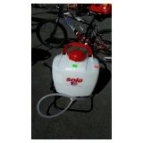 Solo Back pack sprayer, complete appears to have